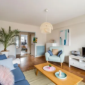 Appartement Rosa, Confortable 2 Avec Parking Dans Le Centre, Rennes